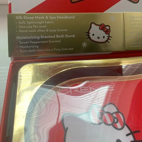 The Creme Shop X Hello Kitty Hello Holiday Spa Set - NWB - Picture 9 of 12